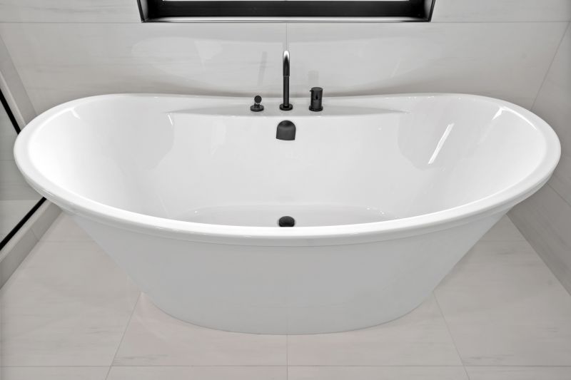 Freestanding Oval Bathtub